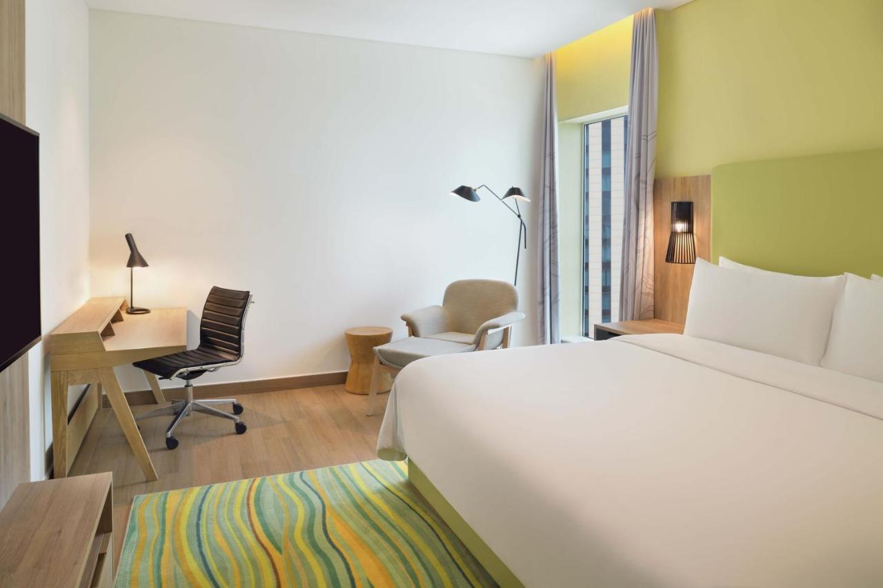 Element By Westin City Center Doha Kültér fotó A room at the hotel